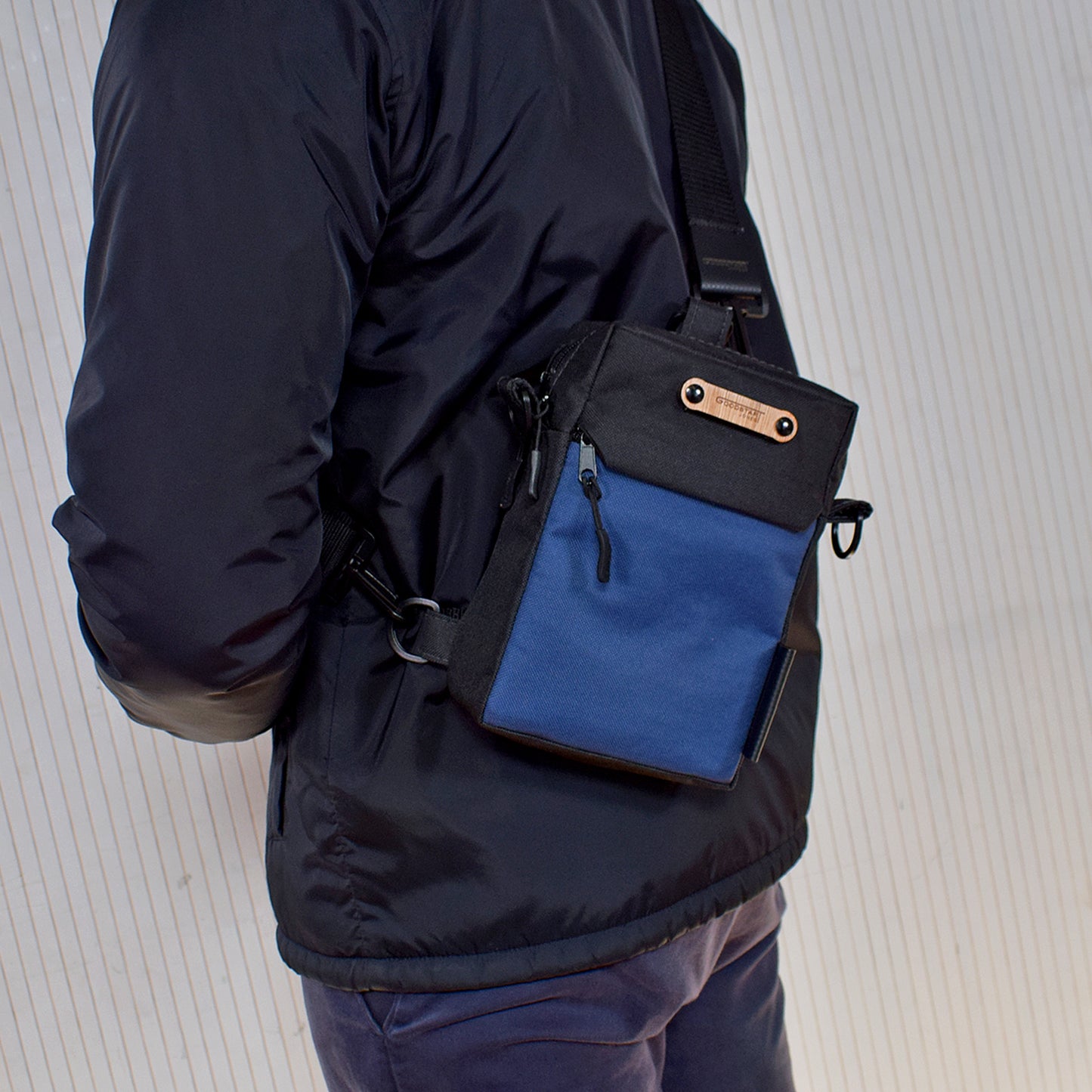 Crossbody Utility Pouch NAVY