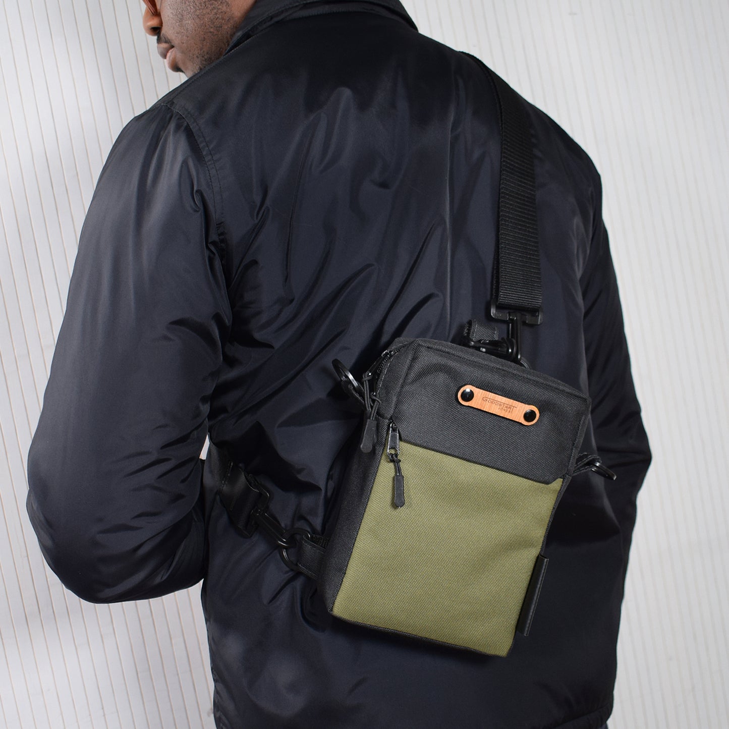 Crossbody Utility Pouch OLIVE
