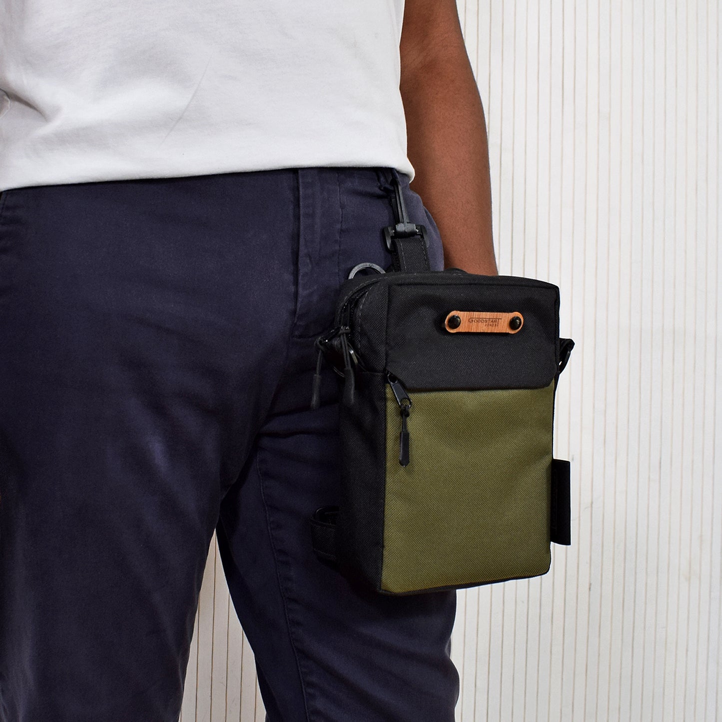 Crossbody Utility Pouch OLIVE